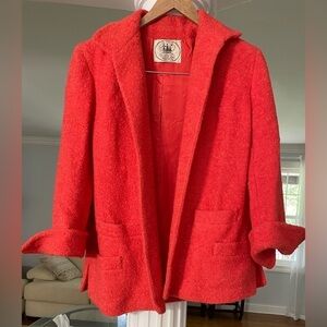 Forstmann women’s 100% virgin wool no buttons textured Coat. Color orange
